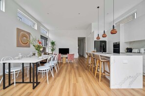 Dining - Rozelle Retreat by the Bay Run (Rozelle)