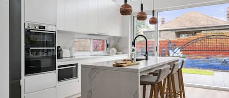 Fridge, microwave, oven, stovetop