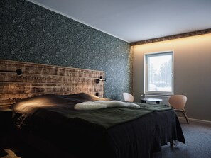 Deluxe Double Room | Premium bedding, blackout curtains, soundproofing, free WiFi - Hotellet i Jörn (Jorn)