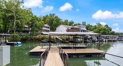 Lakefront House Next to Camden On The Lake