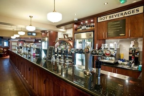 Bar (on property) - CABOT COURT HOTEL By JD Wetherspoon (Weston-super-Mare)
