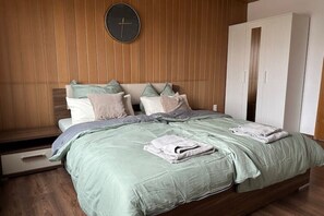 2 bedrooms, WiFi, bed sheets