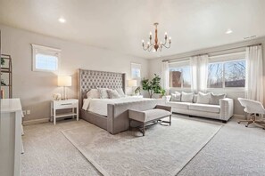 5 Schlafzimmer, Bügeleisen/Bügelbrett, Reisekinderbett, WLAN