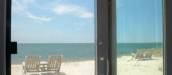 Cozy Beach Bungalow S