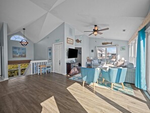 Smart TV, DVD player