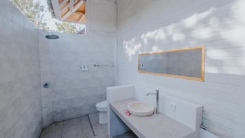 Double Room, Terrace, Garden View | Bathroom | Shower, rainfall showerhead, towels, soap