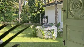 Chambre Junior Double ou avec lits jumeaux | Vue sur le jardin