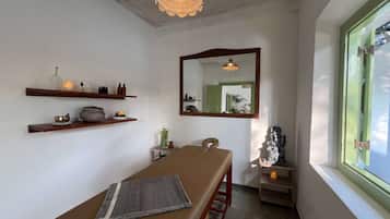 Aromatherapy, deep-tissue massages, Swedish massages, Thai massages