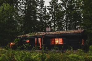 Exterior - Rustic, Secluded Cabin in the Oslo Forest (Oslo)