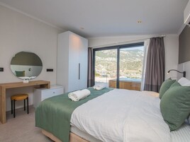 2 habitaciones, ropa de cama de alta calidad y escritorio