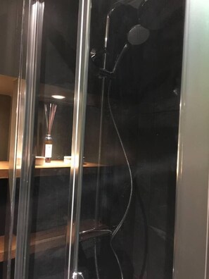 Håndklæder, Sæbe, Toiletpapir