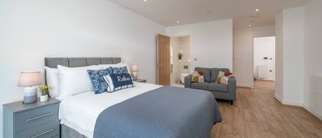 2 chambres, fer et planche à repasser, accès Internet