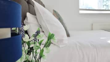 3 bedrooms, iron/ironing board, internet