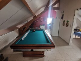 Flat-screen TV, fireplace, printers