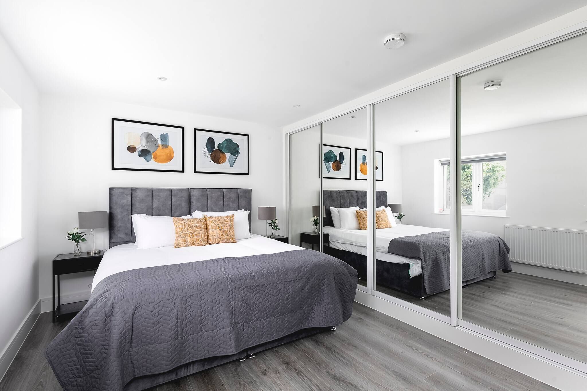 2 dormitorios, tabla de planchar con plancha, Internet y ropa de cama