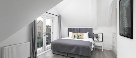 1 室のベッドルーム、アイロン / アイロン台、インターネット