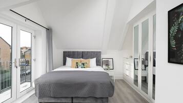 1 bedroom, iron/ironing board, Internet