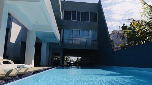 Pool - Twenty- Two Dazzle Bay (Weligama)
