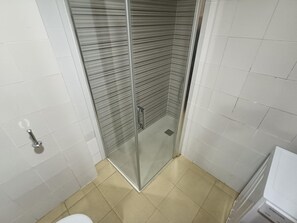 Bathroom - Comfortable Apartment in Blanes, Near Beach (Blanes)