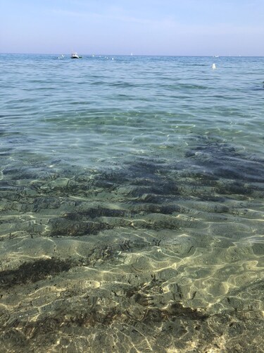 Bastidon Calme, Proche de la Plage et Commerce Avec Piscine Commune et Parking