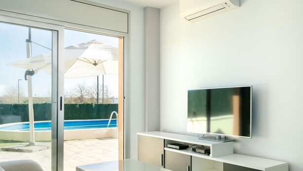 Interior - Luxury Apartment with Private Pool & Garden in Figueres (Figueras)