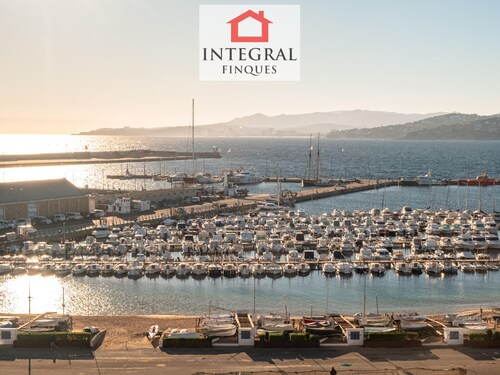 Spacious Historic House in Palamós Old Town - Sleeps 10