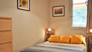 1 bedroom - Beachside 2-Room Apartment with Cabin, Loggia, Parking - Sleeps 4, 300m from La Favière Beach (Bormes-les-Mimosas)