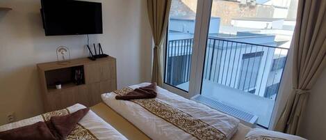 1 camera, ferro/asse da stiro, Wi-Fi, lenzuola