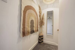 Interior - Cosy Full Home | Serviced Apt | Free Parking | (Messingham)