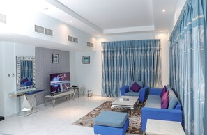 Living area - Swan Towers centrally located at heart of popular Juffair. near to Grand Mosque (Manama)