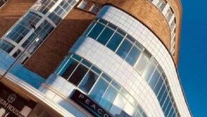 Unclassified image, 4 of 8, button - Doncaster City Centre Deluxe (Doncaster)