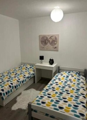 2 bedrooms, WiFi, bed sheets