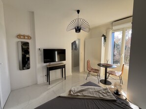 1 bedroom, travel crib, WiFi, bed sheets