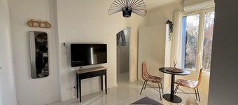 Appartement Studio Dans Mas en Pierre Rénové