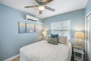 1 habitación, tabla de planchar con plancha, wifi gratis y ropa de cama 