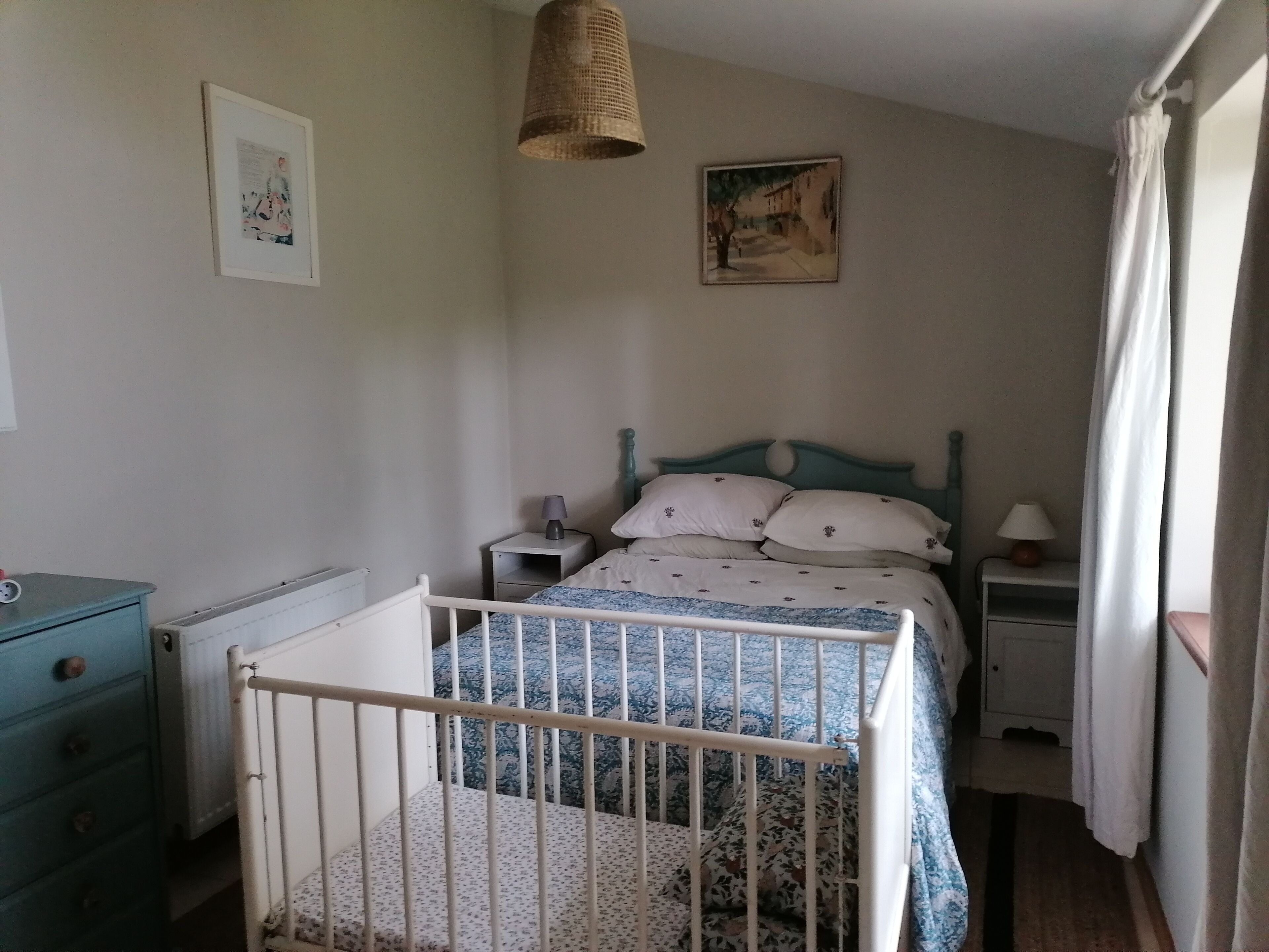 2 chambres, lit parapluie, Wi-Fi gratuit, draps fournis