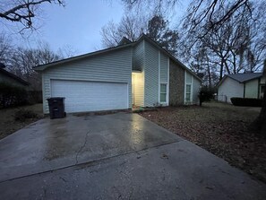 Exterior - Discounted Charleston 2 King Suites Hot Tub Games2 (North Charleston)
