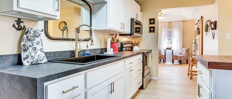 Apartment (1 Bedroom) | Interior