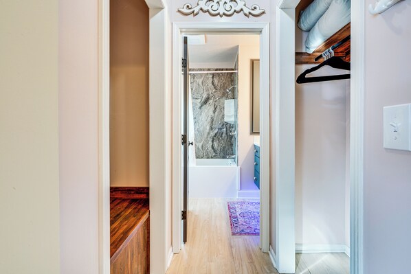 Apartment (1 Bedroom) | Interior