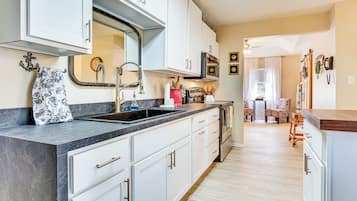 Apartment (1 Bedroom) | Interior