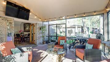 House (2 Bedrooms) | Front of property