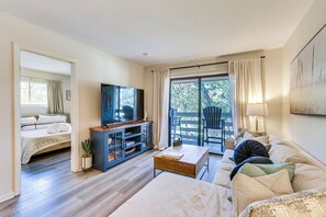 Apartment (2 Bedrooms) | Front of property - Hilton Head Island Gem, Walk to Folly Field Beach! (Hilton Head Island)