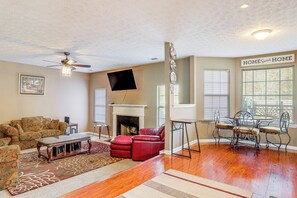 House (4 Bedrooms) | Interior