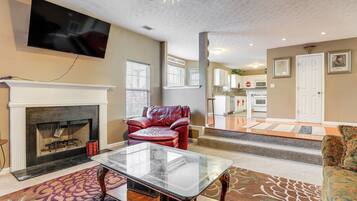 House (4 Bedrooms) | Interior