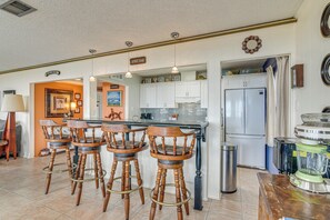 House (3 Bedrooms) | Interior - Gulf Coast Views: Waterfront Surfside Beach Home! (Freeport)