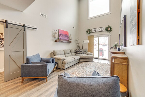 Apartment (4 Bedrooms) | Interior - Hike, Fish & Ski! Bright Swan Valley Townhome (Swan Valley)