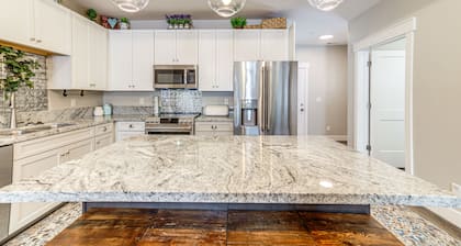 Bright Swan Valley Townhome: Hike, Fish & Ski!