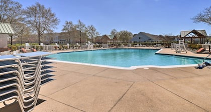 3 Mi to Beach: Ocean View Getaway w/ Pool Access