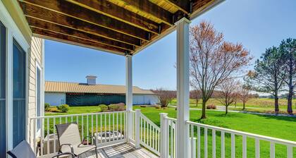 3 Mi to Beach: Ocean View Getaway w/ Pool Access