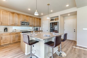 House (3 Bedrooms) | Interior - 17 Mi to Downtown Denver: Modern Aurora Home! (Aurora)